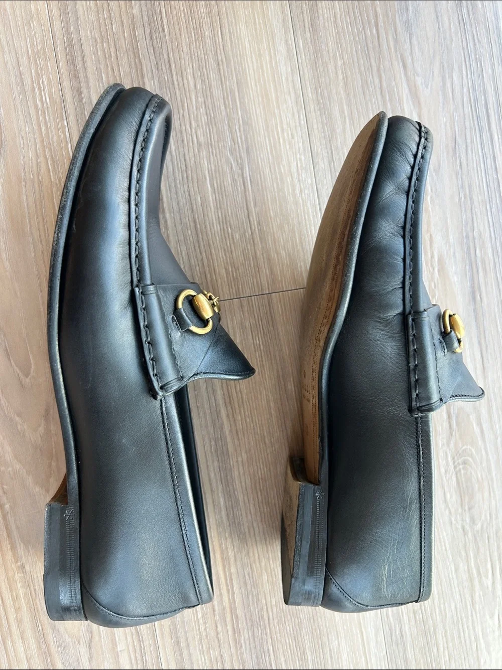 Gucci Black Leather Horsebit Slip-On Loafers